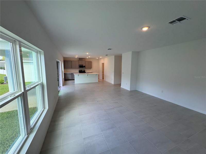 4 bedroom Single Family Residence at 27464 Black Kite Avenue, Eagletail Landing - Ph 1, Howey In The Hills — photo 2