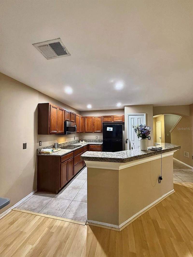 3 bedroom Townhouse at 2607 Oleander Lakes, Edgewater At Lake Brandon, Brandon — photo 4