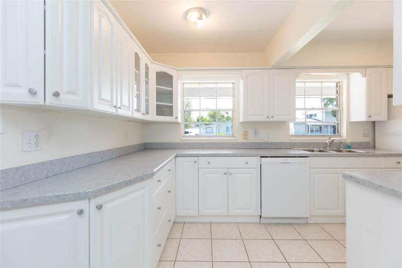 3 bedroom Single Family Residence at 4524 Picadilly Street, Rocky Point Village Unit 4, Tampa — photo 4