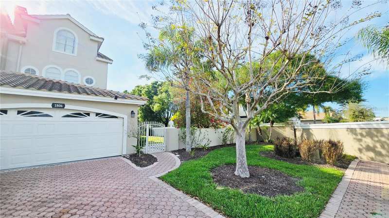 4 bedroom Townhouse at 1806 Lago Vista Boulevard, Boot Ranch - Eagle Watch, Palm Harbor — photo 1