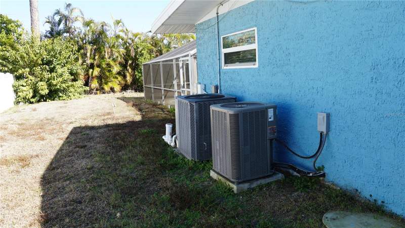 3 bedroom Single Family Residence at 3064 Pinetree Street, Port Charlotte Sec 005, Port Charlotte — photo 2