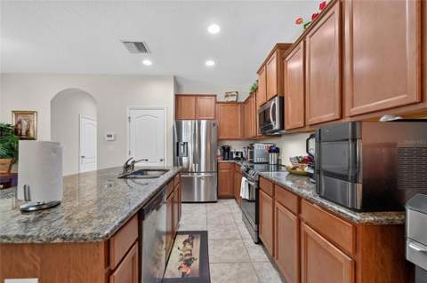 10411 Red Carpet Court, Riverview FL - photo 9 of 60