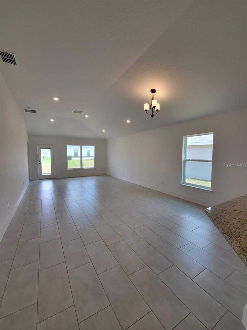4 bedroom Single Family Residence at 4392 SW 92nd Place Road, Ocala Crossings South, Ocala — photo 5