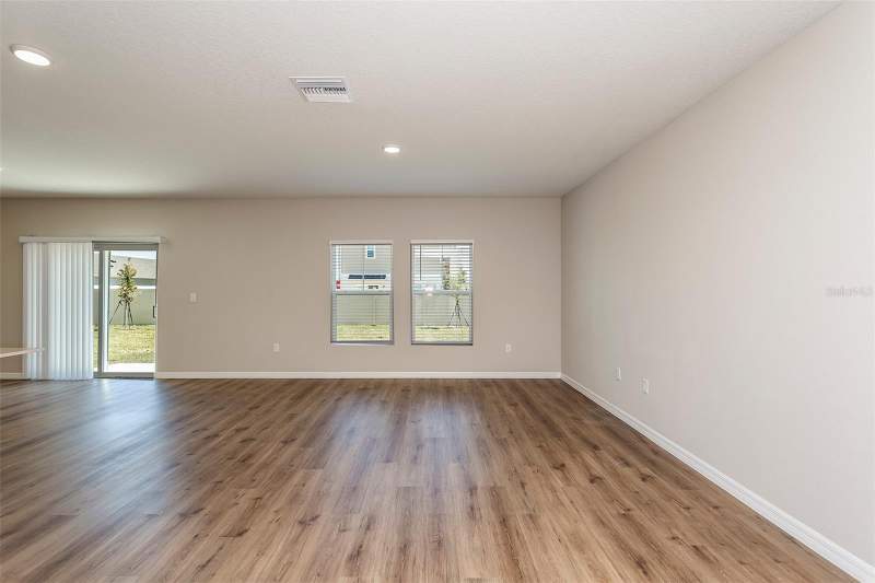 4 bedroom Single Family Residence at 9092 Belleview Forest Pass, Pasadena Ridge, Dade City — photo 3