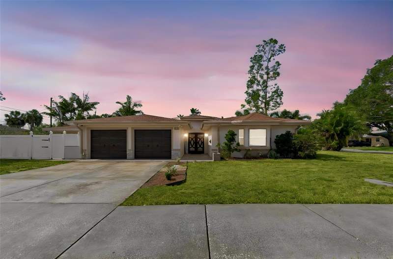 Pinellas Bay PointHomes for Sale in St