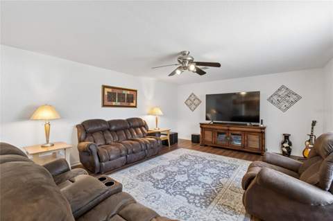 2789 Woodland Creek Loop, Kissimmee FL - photo 7 of 25