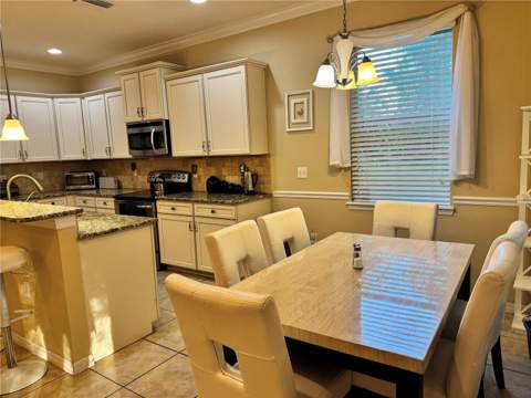 11048 Paradise Point Way, New Port Richey FL - photo 7 of 38