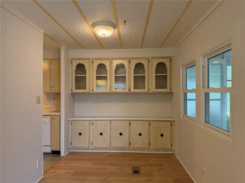 925 Beechwood Avenue, Lady Lake FL - photo 7 of 26