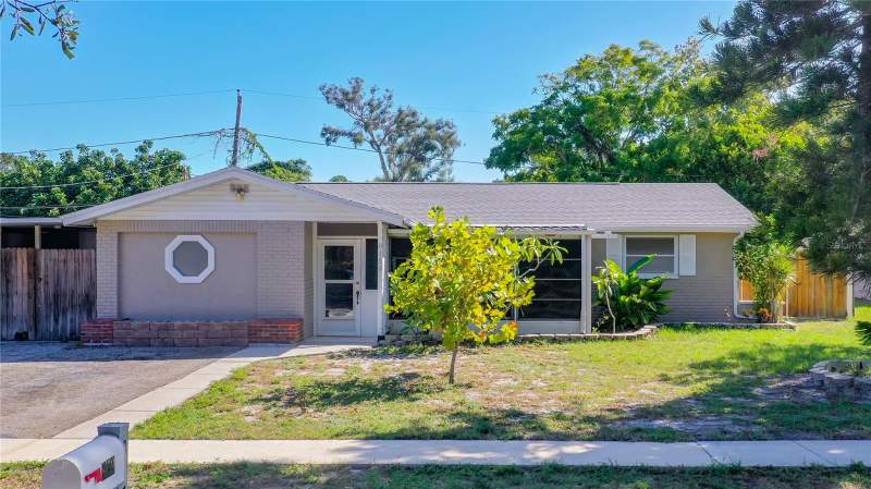 Cross Bayou Estates