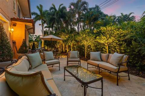1124 Seville Lane, St Petersburg FL - photo 9 of 58