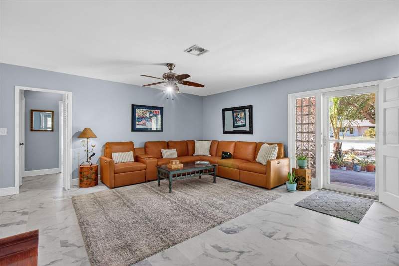 3 bedroom Single Family Residence at 5723 1ST STREET, EDGEMOOR ESTATES G H REP, ST PETERSBURG — photo 2