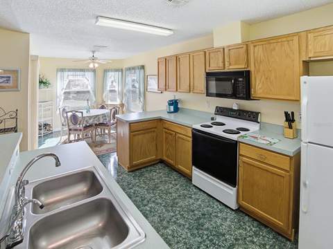 32914 Crooked Oaks Lane, Leesburg FL - photo 14 of 48