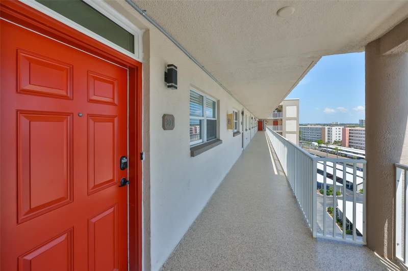1 bedroom Condominium at 5980 Shore Boulevard #907, Town Shores Of Gulfport, Gulfport — photo 2