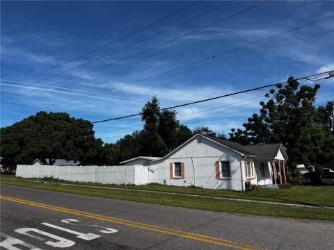 5829 12th Street, Zephyrhills FL - photo 6 of 56