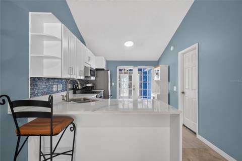 6711 Glen Forest Court, Tampa FL - photo 8 of 45