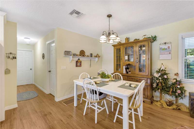 3 bedroom Single Family Residence at 1412 Lakeview Avenue, Idora Park, Kissimmee — photo 4