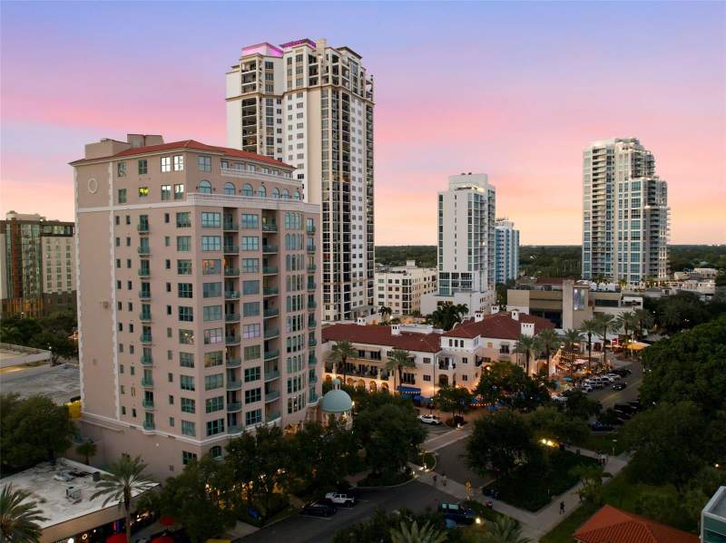 3 bedroom Condominium at 288 Beach Drive #10B, Cloister Of Beach Drive Condo, St Petersburg — photo 2