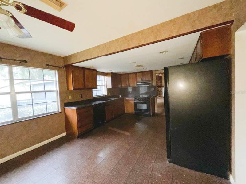 4 bedroom Single Family Residence at 603 W Ocala Street, Umatilla Wingfield Sub, Umatilla — photo 4