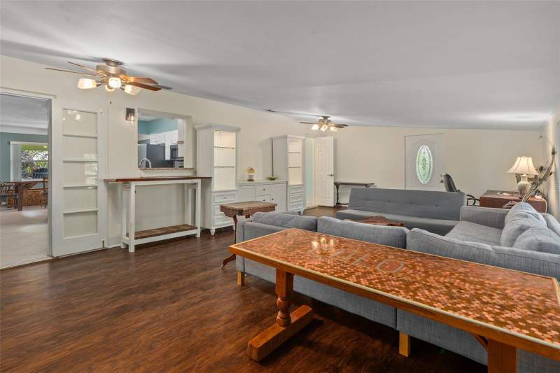 3 bedroom Single Family Residence at 9812 51ST AVENUE, BAY PINES ESTATES, ST PETERSBURG — photo 4