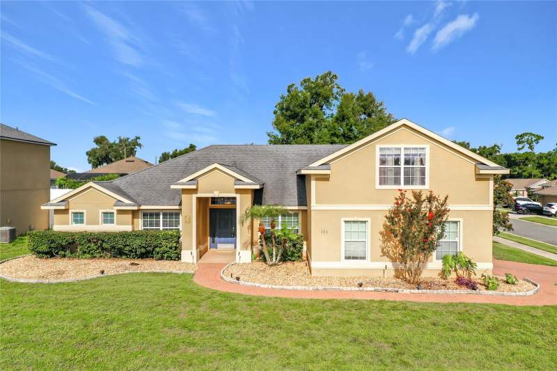 4 bedroom Single Family Residence at 301 Ashton Woods Lane, Ashton Woods, Leesburg — photo 3