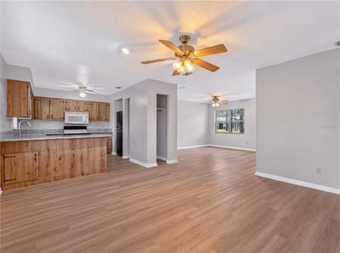 17911 Beach Street, Umatilla FL - photo 8 of 40