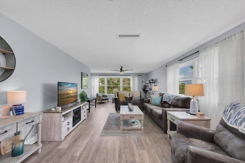 2 bedroom Condominium at 5603 80th Street #415, Five Towns Of St Pete, St Petersburg — photo 4