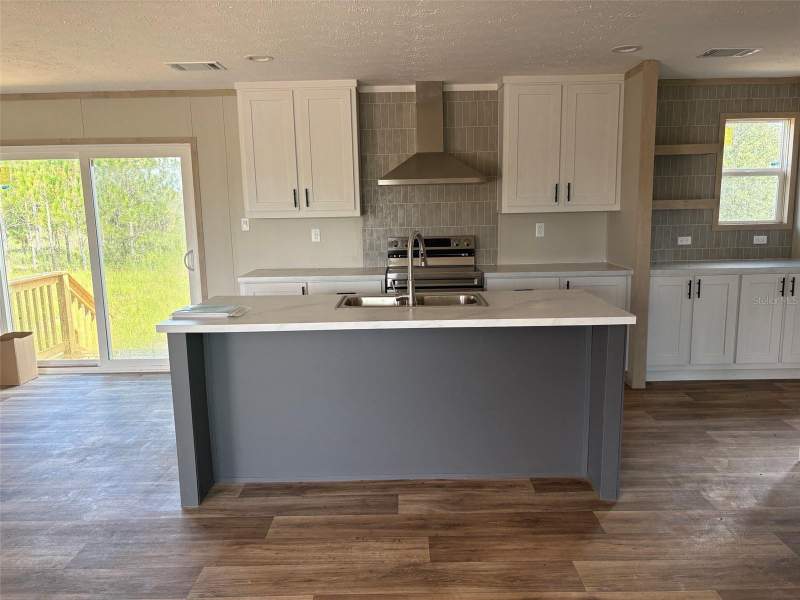 4 bedroom Manufactured Home at 16117 NW 284th Street, Viking 01, Okeechobee — photo 3