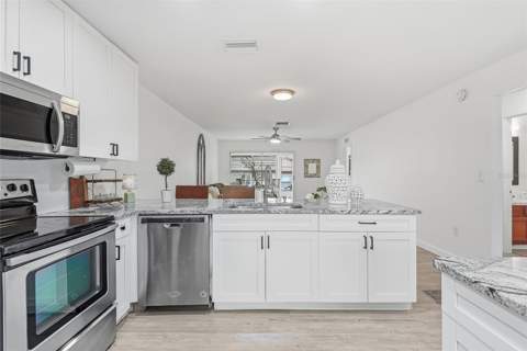 2265 Bancroft Circle #B, Palm Harbor FL - photo 12 of 40