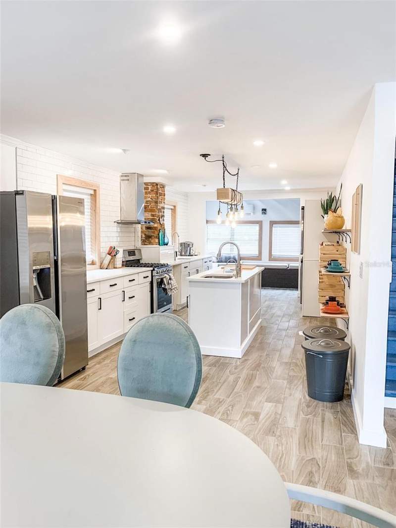 10 bedroom Single Family Residence at 2440 9th Avenue, Prathers Sixth Royal, St Petersburg — photo 5