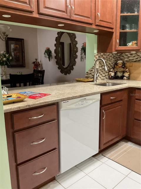 2655 Pine Ridge Way #D3, Palm Harbor FL - photo 11 of 31