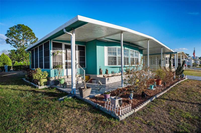 2 bedroom Manufactured Home at 3318 Carnation Lane, Tippecanoe Village Unrec, Zephyrhills — photo 2
