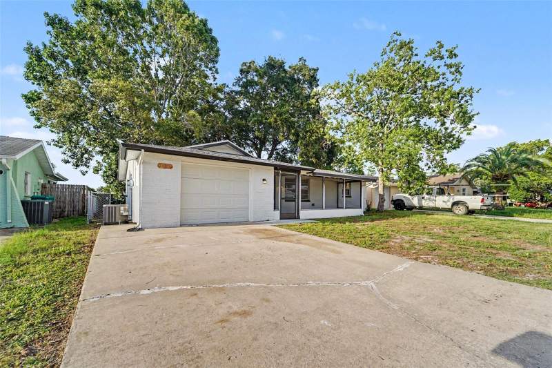 3 bedroom Single Family Residence at 7207 Sandalwood Drive, Embassy Hills, Port Richey — photo 2
