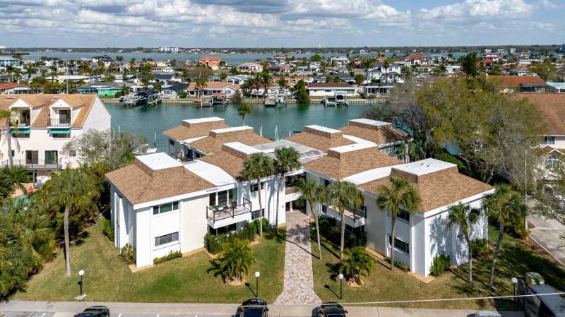2 bedroom Condominium at 311 Island Way #101, Bay Island Condo Island Estates, Clearwater — photo 1