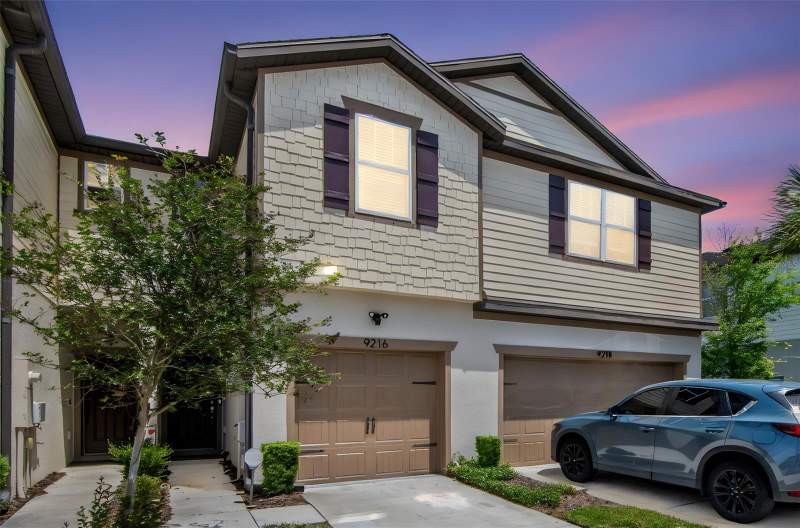 2 bedroom Townhouse at 9216 Hillcroft Drive, Magnolia Park Northeast Reside, Riverview — photo 3