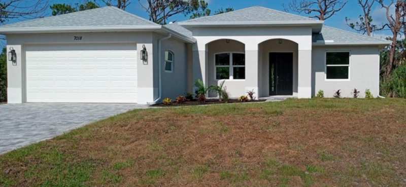3 bedroom Single Family Residence at 7194 Pinedale Drive, Port Charlotte Sec 095, Port Charlotte — photo 1