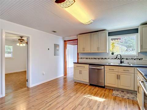 38703 9th Avenue, Zephyrhills FL - photo 11 of 60