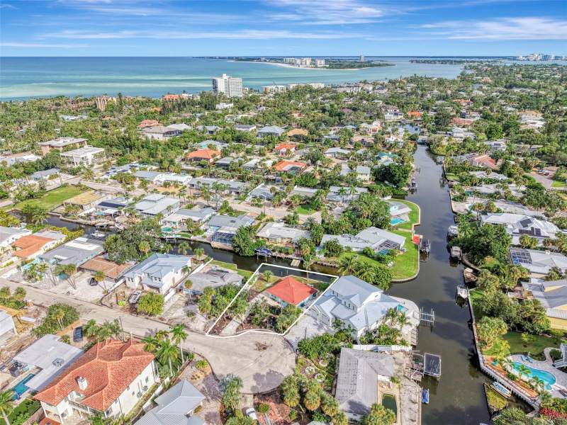 2 bedroom Single Family Residence at 387 Avenida Milano, Siesta Manor Sec 2, Sarasota — photo 2