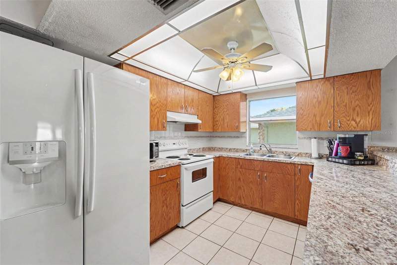 3 bedroom Single Family Residence at 11022 Salt Tree Drive, Driftwood, Port Richey — photo 4