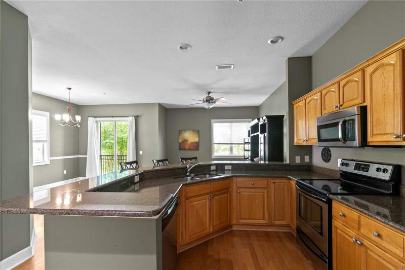 3 bedroom Townhouse at 11504 Bellamar Street, Marbella Terrace Twnhms, Tampa — photo 5