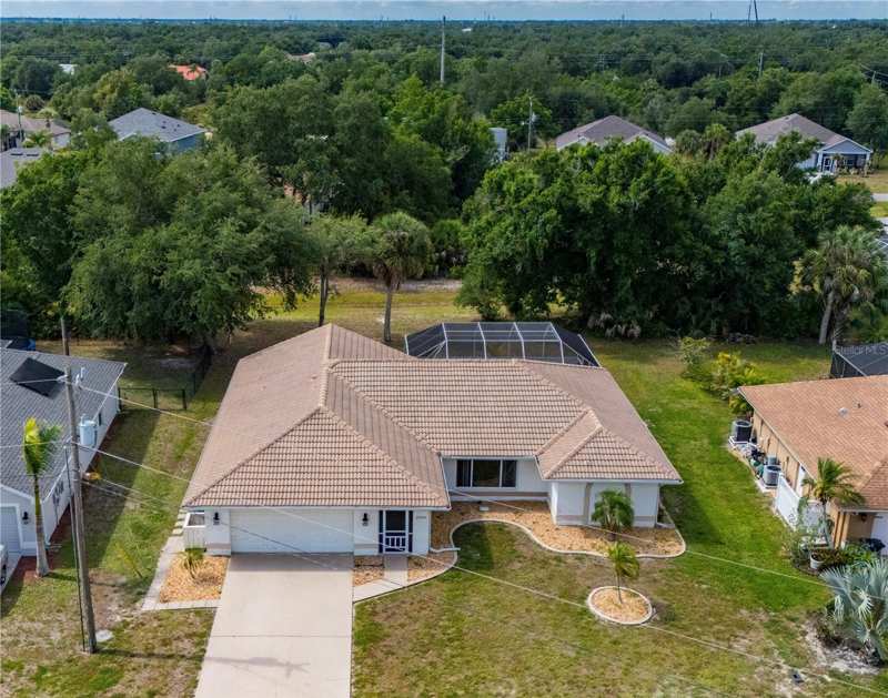 3 bedroom Single Family Residence at 27055 Chile Drive, Punta Gorda Isles Sec 20, Punta Gorda — photo 1