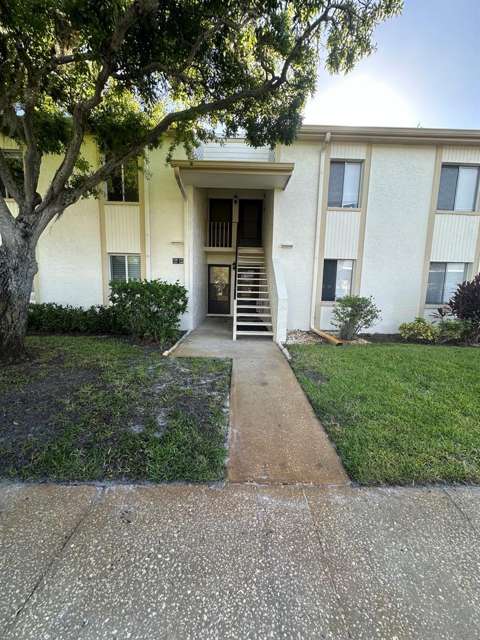 112 Cypress Court #112, home for sale in Oldsmar 34677