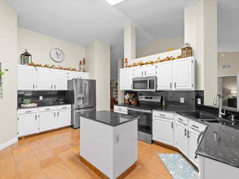 5416 Windbrush Drive, Tampa FL - photo 12 of 63