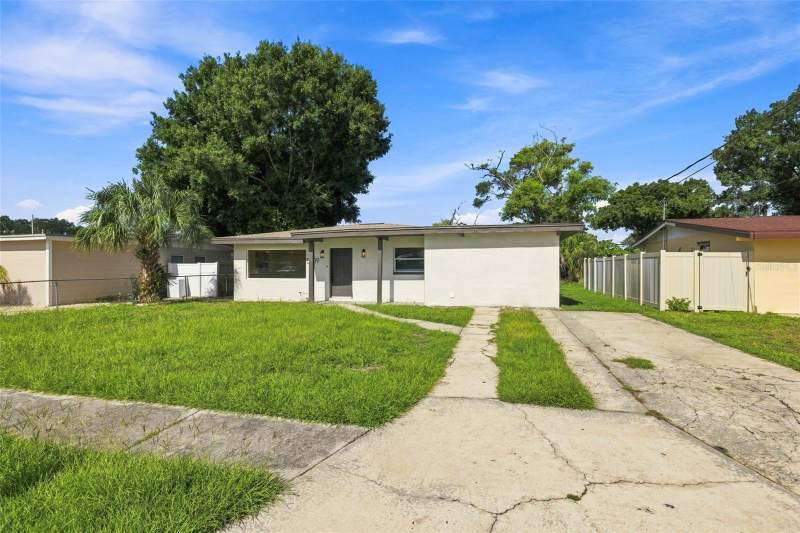 4 bedroom Single Family Residence at 5209 S 80th Street #No unit, Progress Village Unit 2, Tampa — photo 2