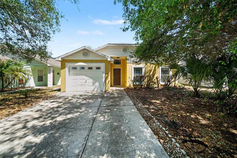 3 bedroom Single Family Residence at 2424 Camden Oaks Place, Camden Oaks Rep, Valrico — photo 1