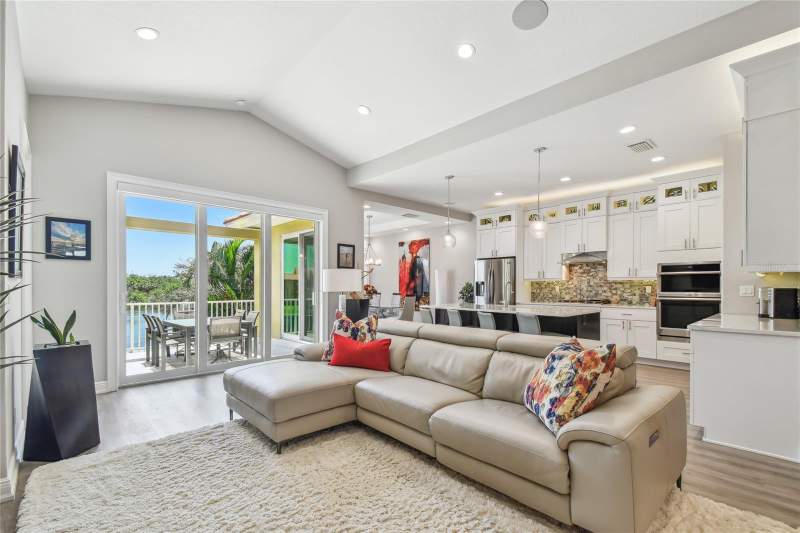 3 bedroom Townhouse at 17 Franklin Court #C, Marina Bay Garden Villas, St Petersburg — photo 5