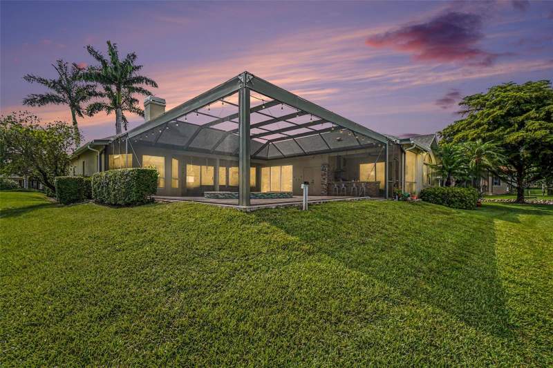 4 bedroom Single Family Residence at 15220 Blackhawk Drive, Blackhawk Sub, Fort Myers — photo 2