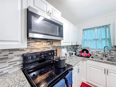 741 Hillview Drive, Altamonte Springs FL - photo 14 of 35