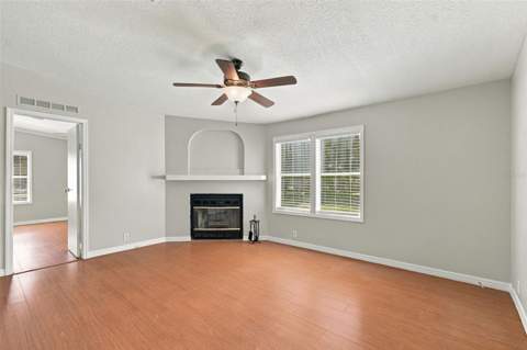 6814 Founders Street, Zephyrhills FL - photo 17 of 76