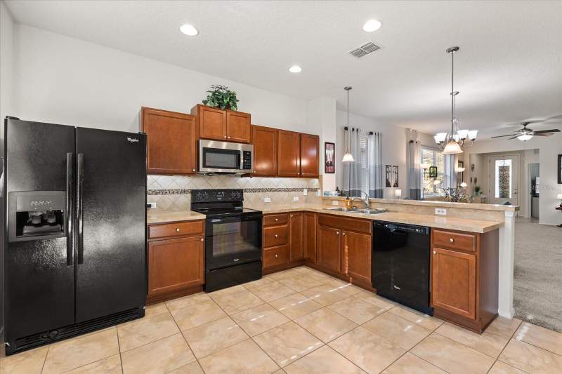 3 bedroom Single Family Residence at 22024 Belgian Court, Sullivan Ranch Rep Sub, Mount Dora — photo 2