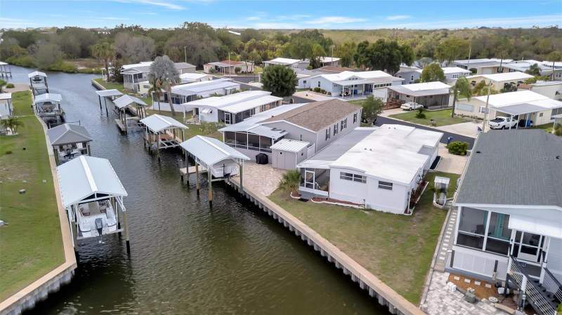 2 bedroom Mobile Home at 162 S Saint Thomas Circle, Caribbean Isles Residential Co, Apollo Beach — photo 3